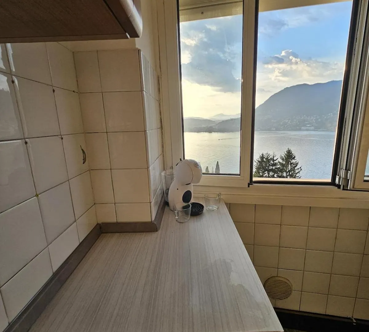 Bella Vista Da Mario, Lake Como, Front Lake Blevio 0*,  Itália